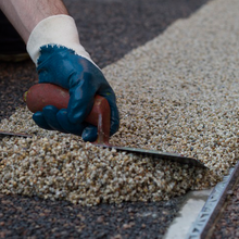 Muat gambar ke penampil Galeri, Lantai karpet batu Pebble-Lock (koral sikat dengan perekat batu Pebble-Lock)